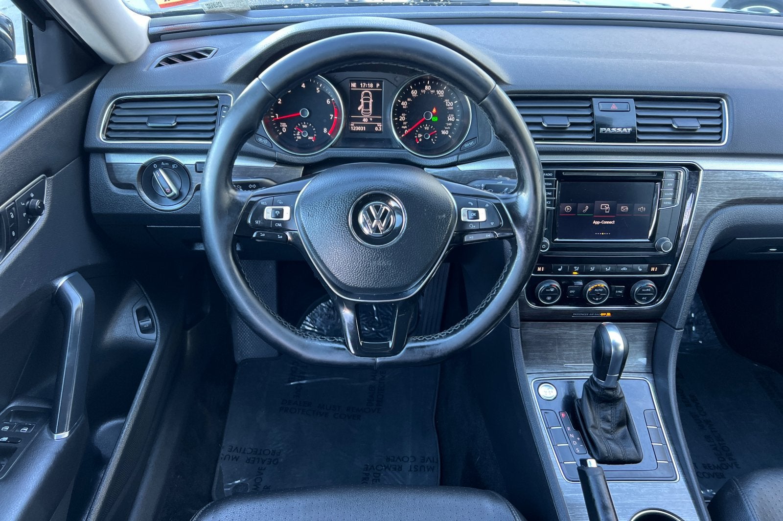 2018 Volkswagen Passat 2.0T SE
