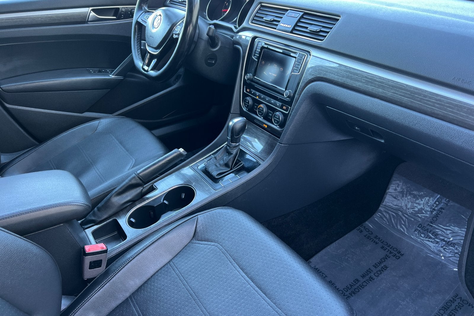 2018 Volkswagen Passat 2.0T SE