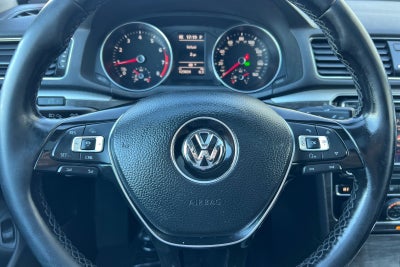 2018 Volkswagen Passat 2.0T SE