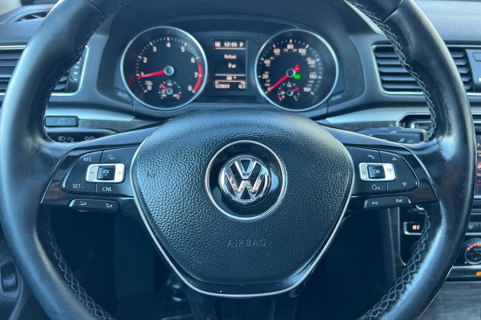 2018 Volkswagen Passat 2.0T SE