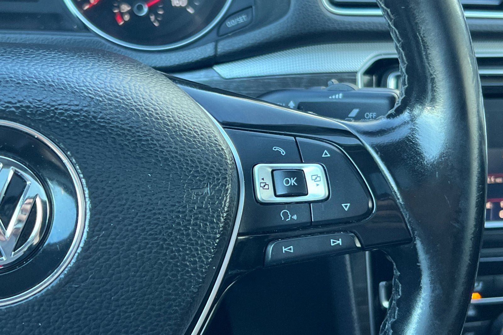 2018 Volkswagen Passat 2.0T SE