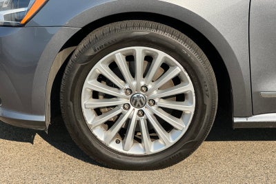 2016 Volkswagen Passat 1.8T SE