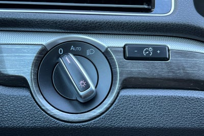 2016 Volkswagen Passat 1.8T SE