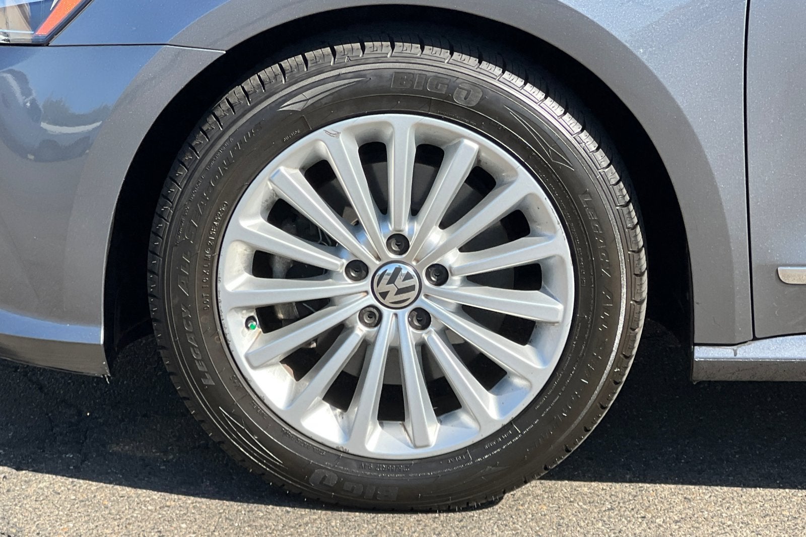 2016 Volkswagen Passat 1.8T SE