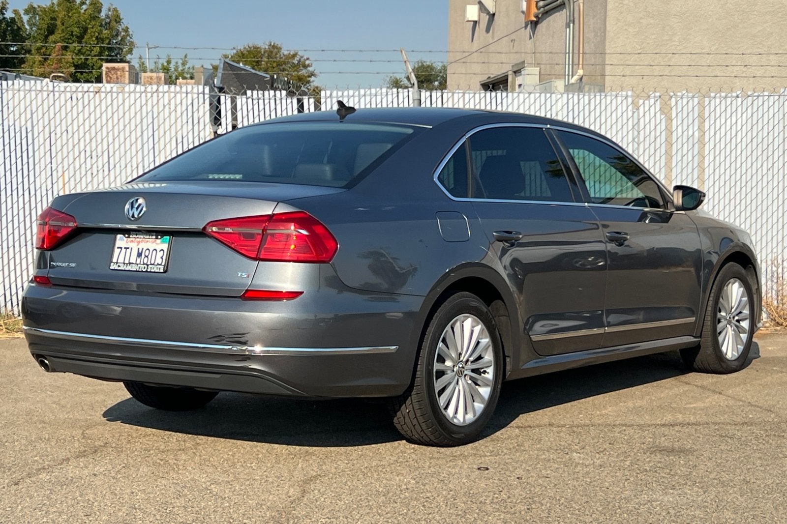 2016 Volkswagen Passat 1.8T SE
