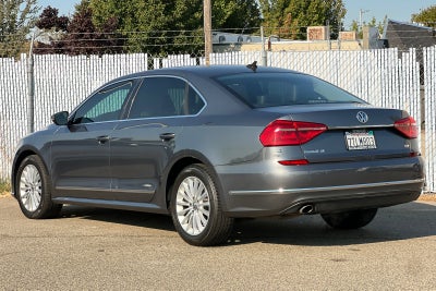 2016 Volkswagen Passat 1.8T SE
