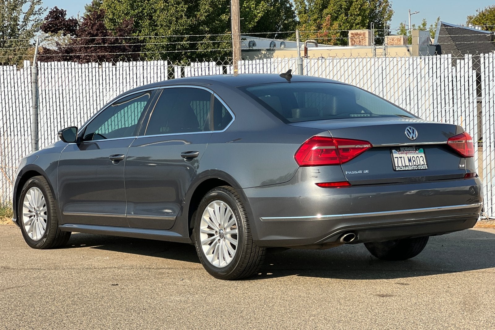2016 Volkswagen Passat 1.8T SE