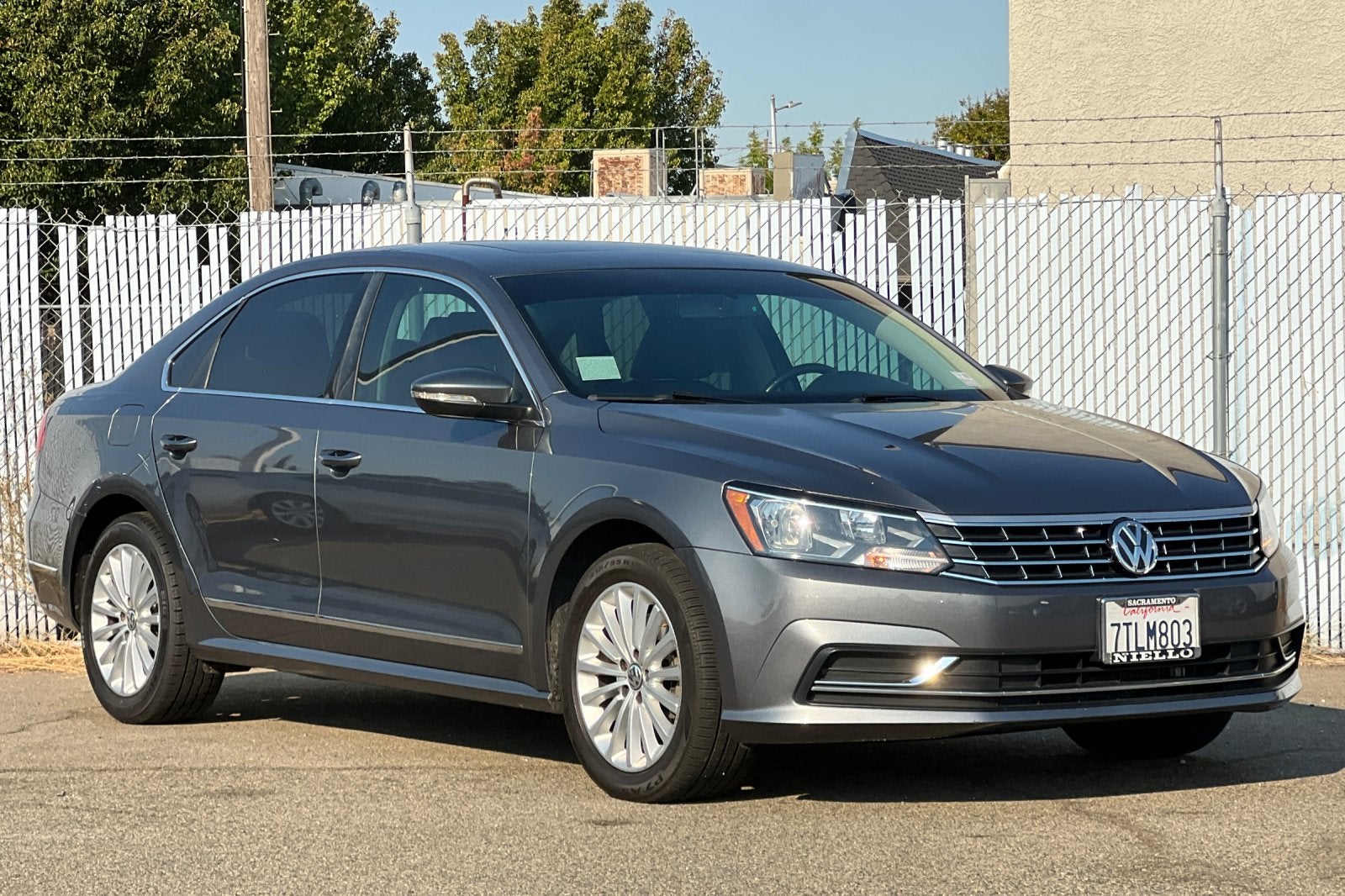 2016 Volkswagen Passat 1.8T SE