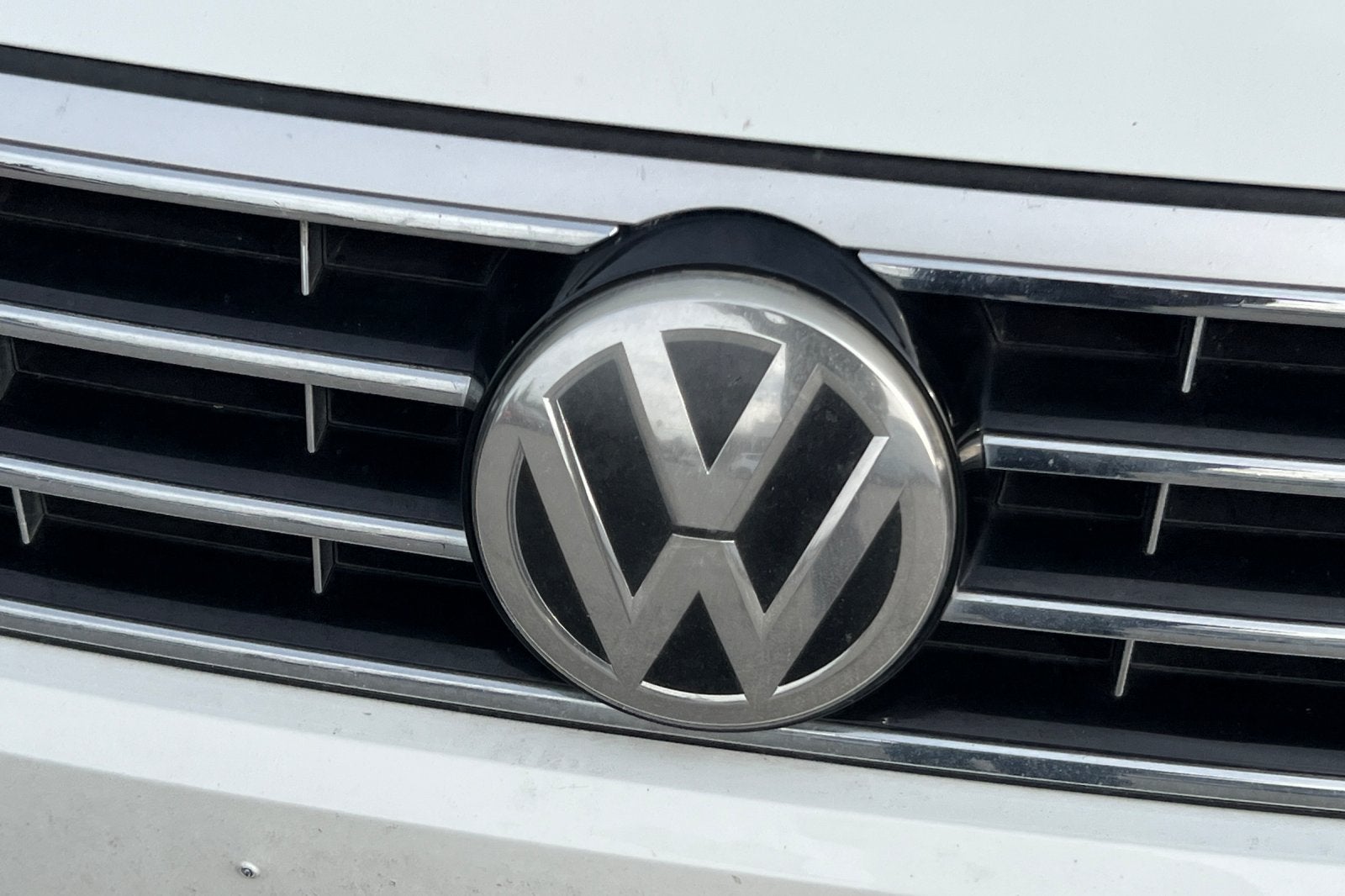 2017 Volkswagen Passat R-Line w/Comfort Pkg