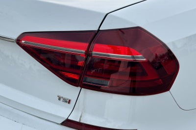 2017 Volkswagen Passat R-Line w/Comfort Pkg