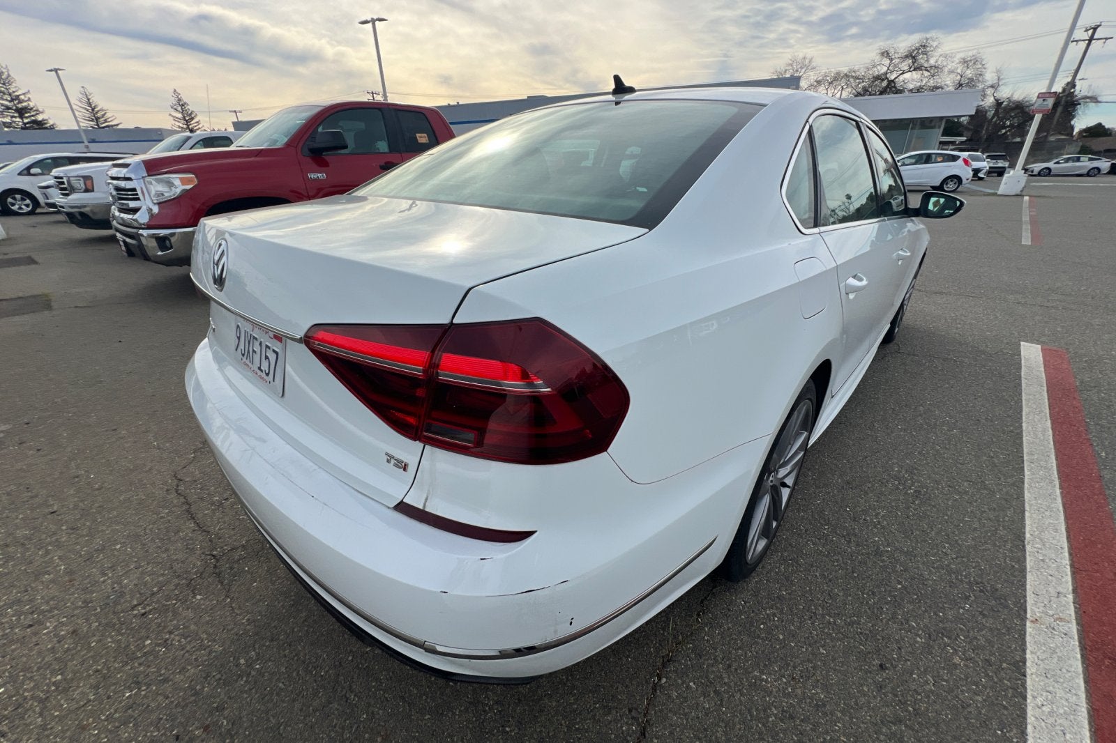 2017 Volkswagen Passat R-Line w/Comfort Pkg