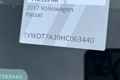2017 Volkswagen Passat R-Line w/Comfort Pkg