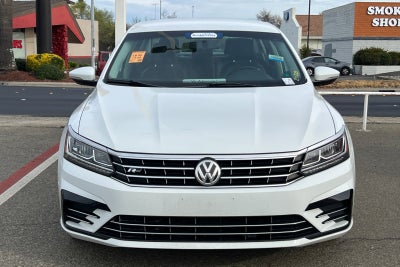 2017 Volkswagen Passat R-Line w/Comfort Pkg