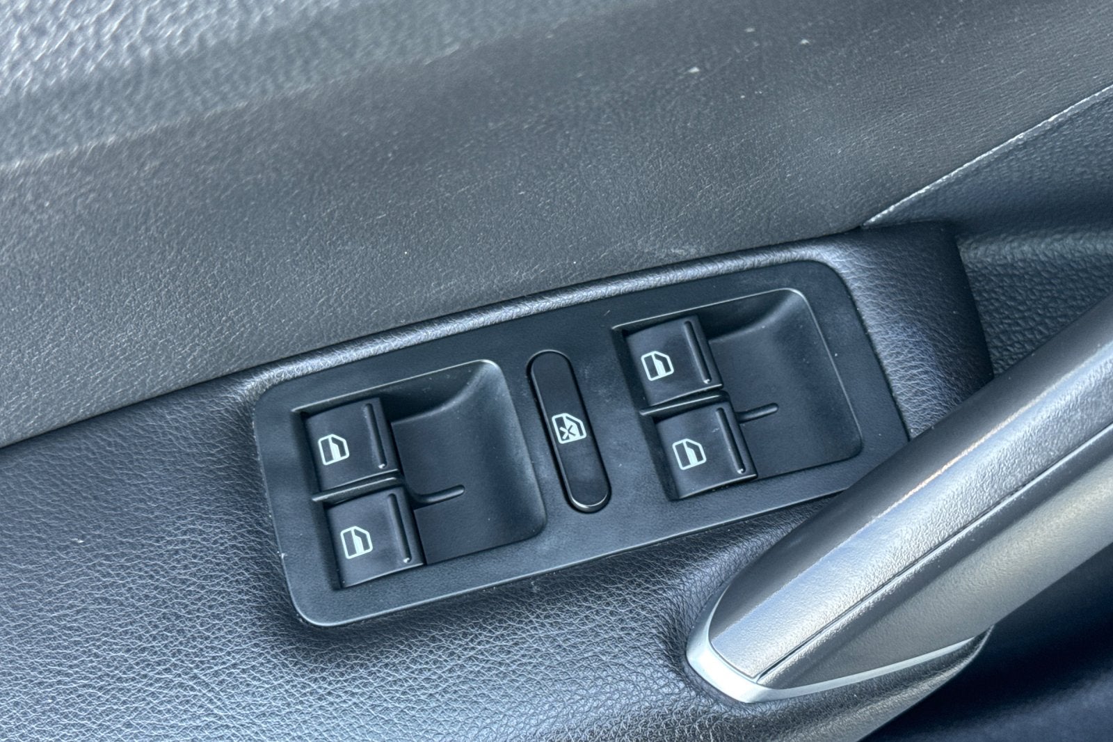 2019 Volkswagen Passat 2.0T Wolfsburg Edition