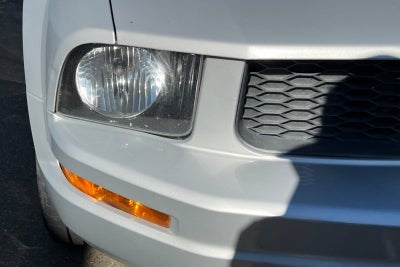 2007 Ford Mustang Deluxe