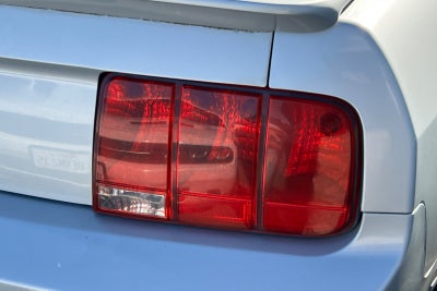 2007 Ford Mustang Deluxe