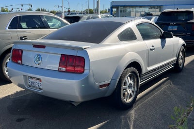2007 Ford Mustang Deluxe