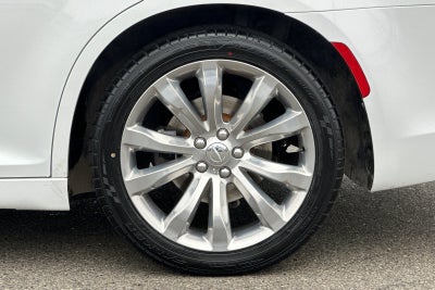 2018 Chrysler 300 Touring