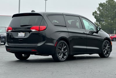 2019 Chrysler Pacifica Touring Plus