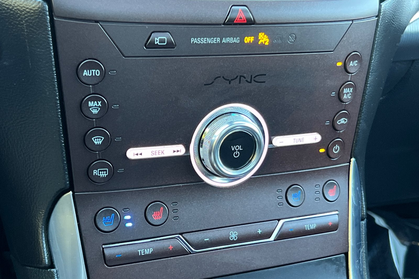 2020 Ford Edge Titanium