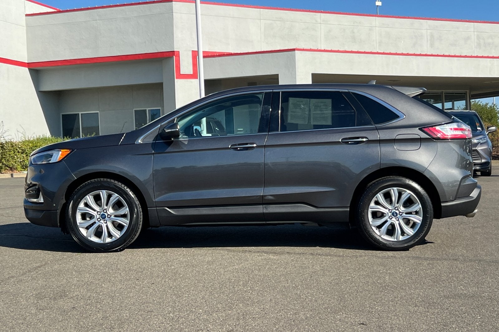 2020 Ford Edge Titanium