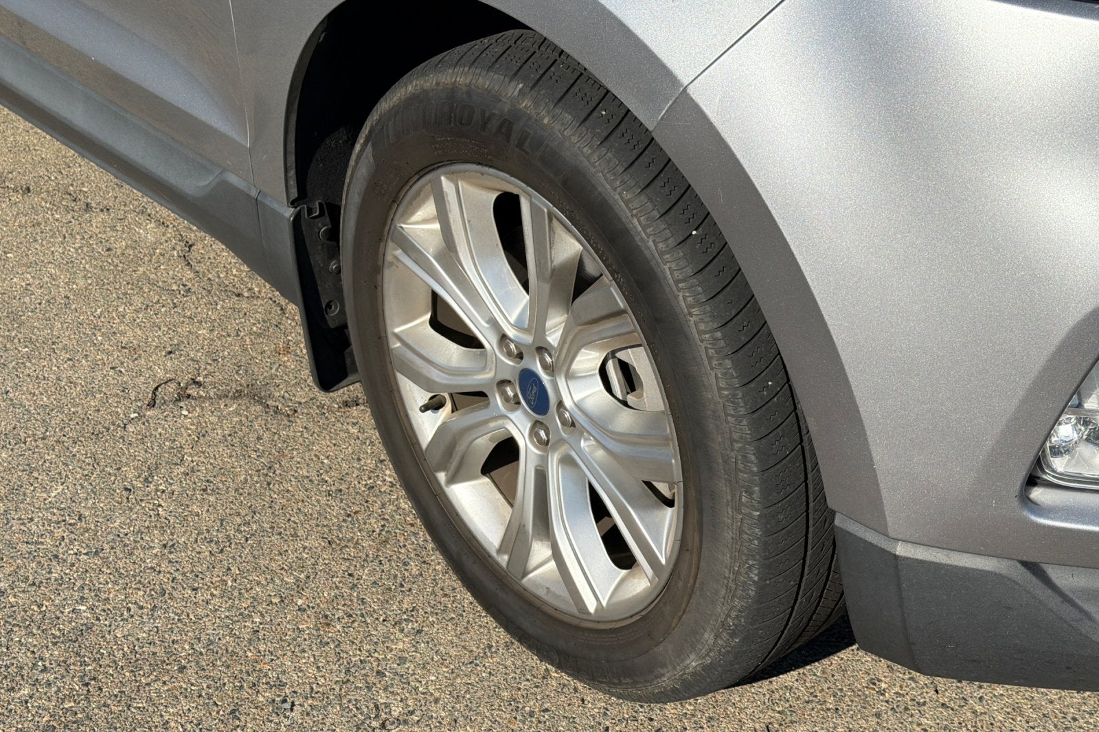 2022 Ford Edge Titanium