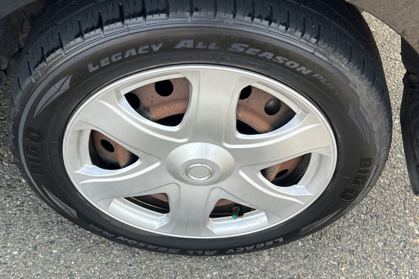 2009 Toyota Matrix Base