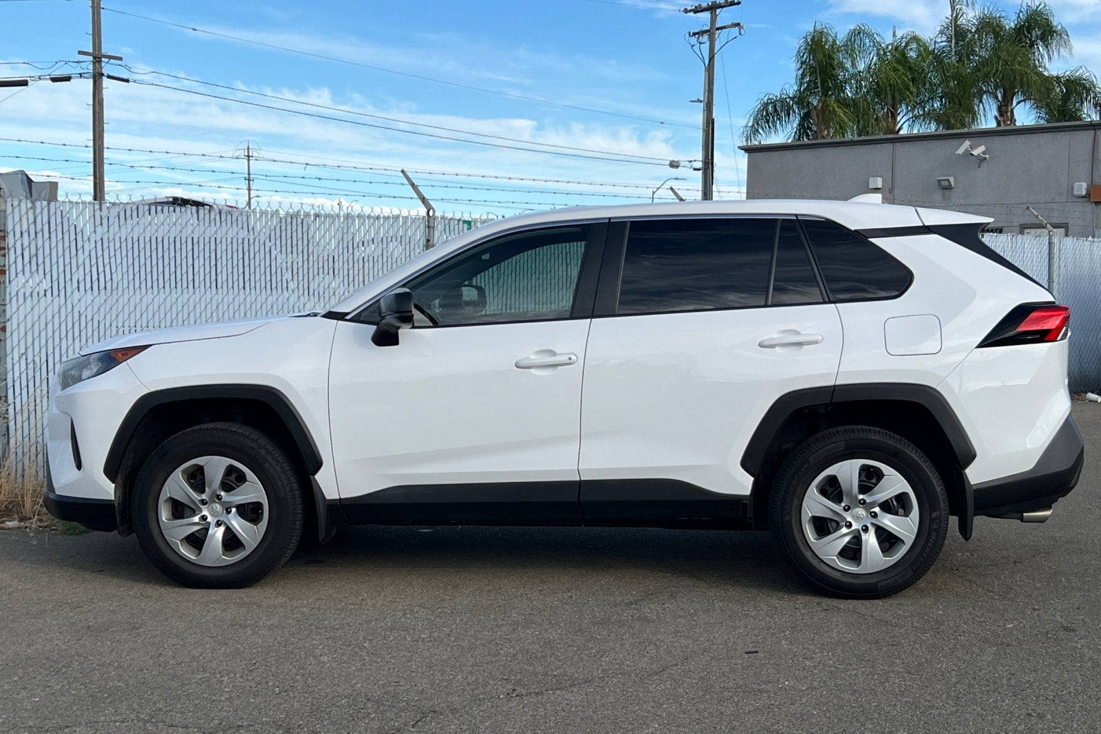 2022 Toyota RAV4 LE