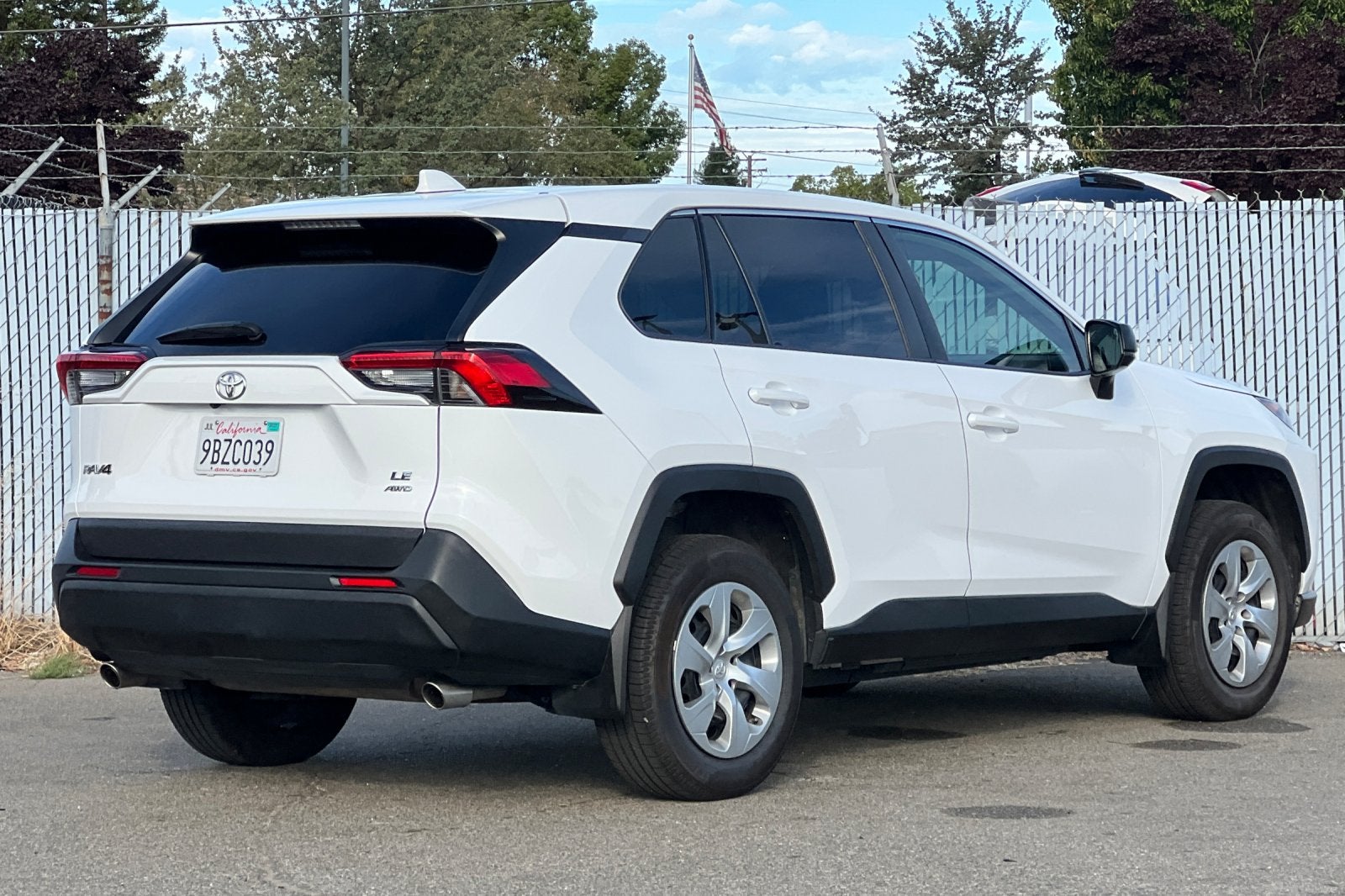 2022 Toyota RAV4 LE