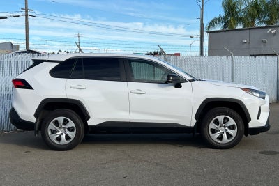 2022 Toyota RAV4 LE
