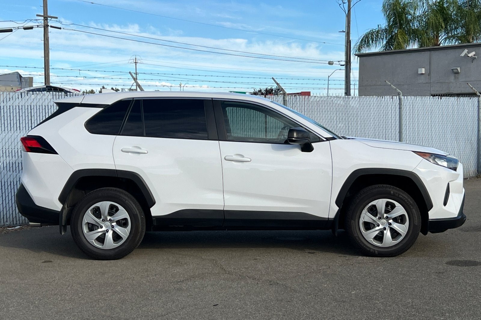 2022 Toyota RAV4 LE