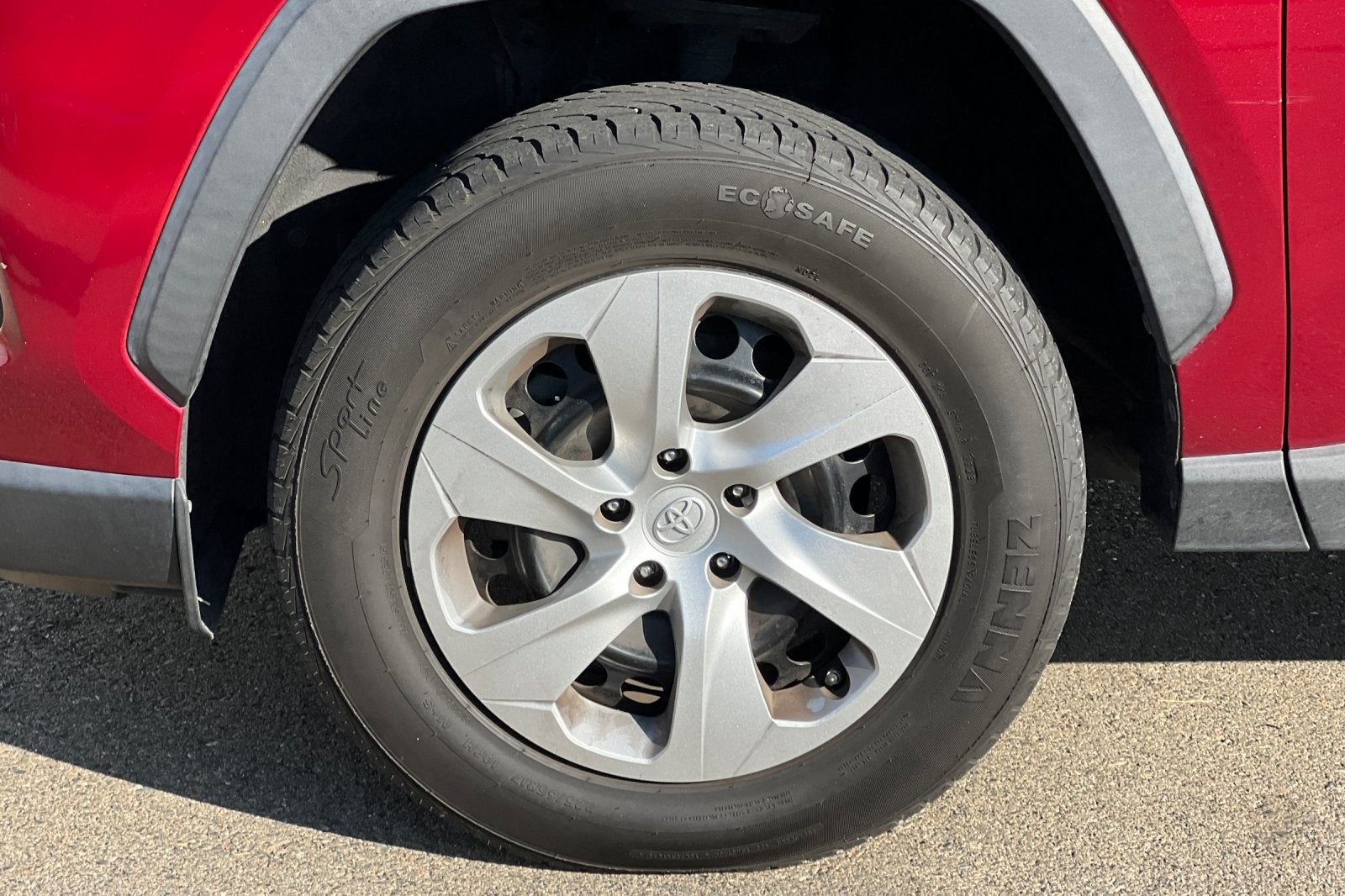 2020 Toyota RAV4 LE