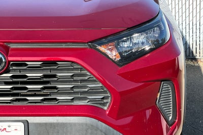 2020 Toyota RAV4 LE