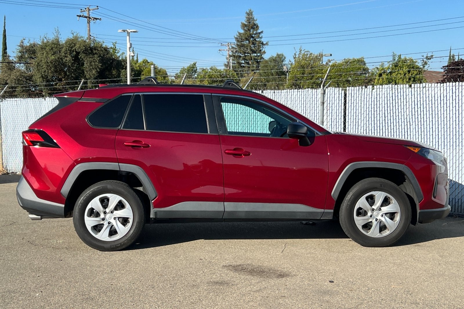 2020 Toyota RAV4 LE