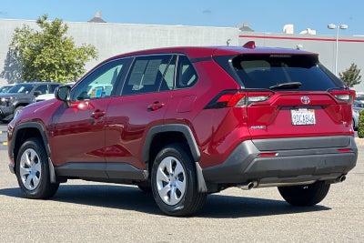 2022 Toyota RAV4 LE