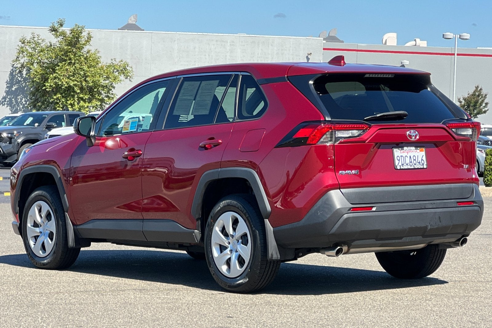 2022 Toyota RAV4 LE