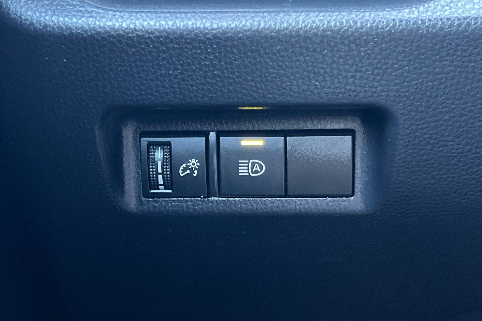 2020 Toyota RAV4 Hybrid LE