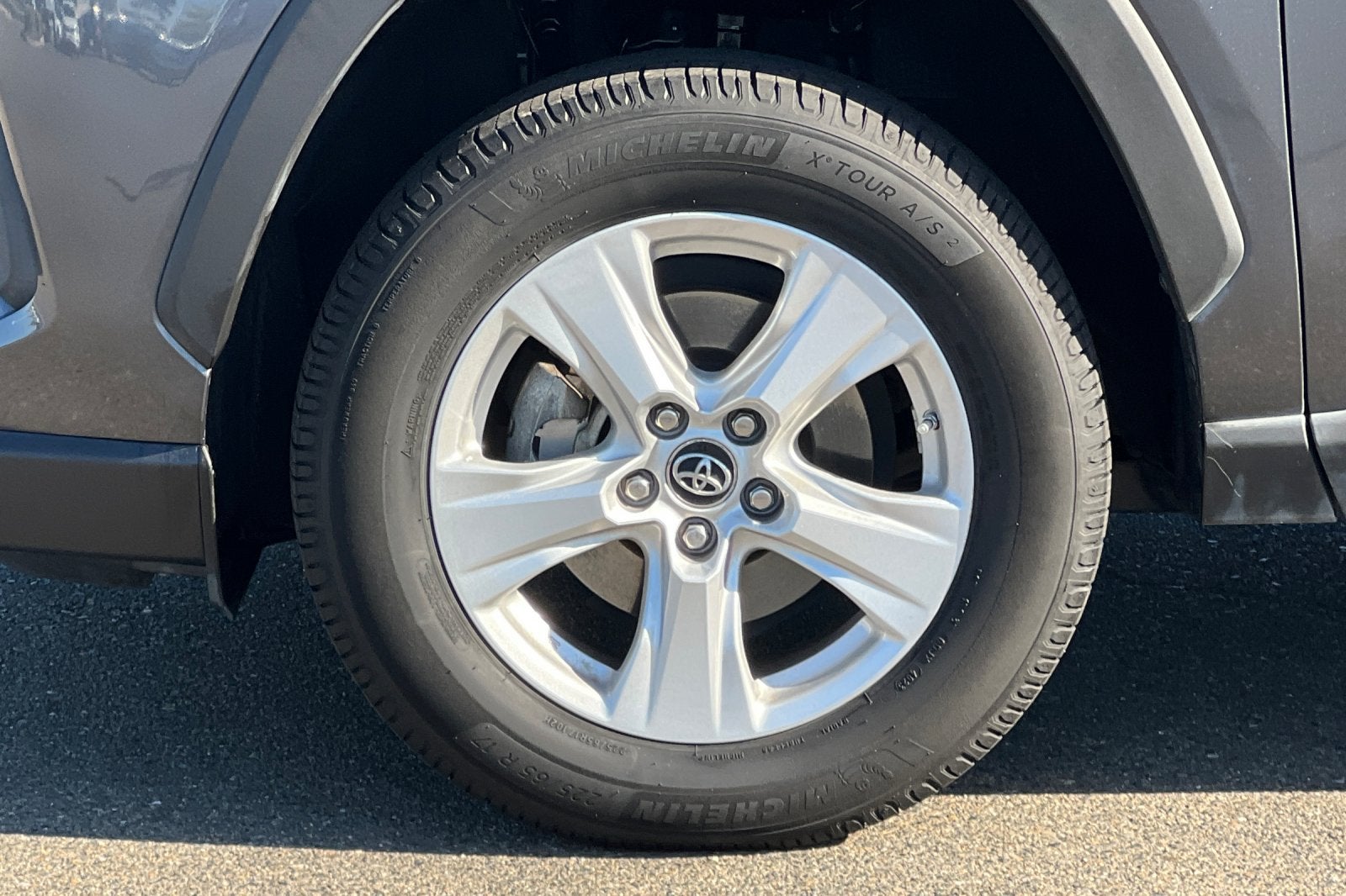 2020 Toyota RAV4 Hybrid LE