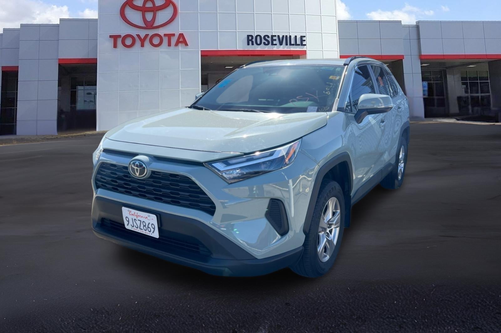 2023 Toyota RAV4 XLE