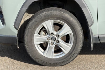 2019 Toyota RAV4 Hybrid XLE