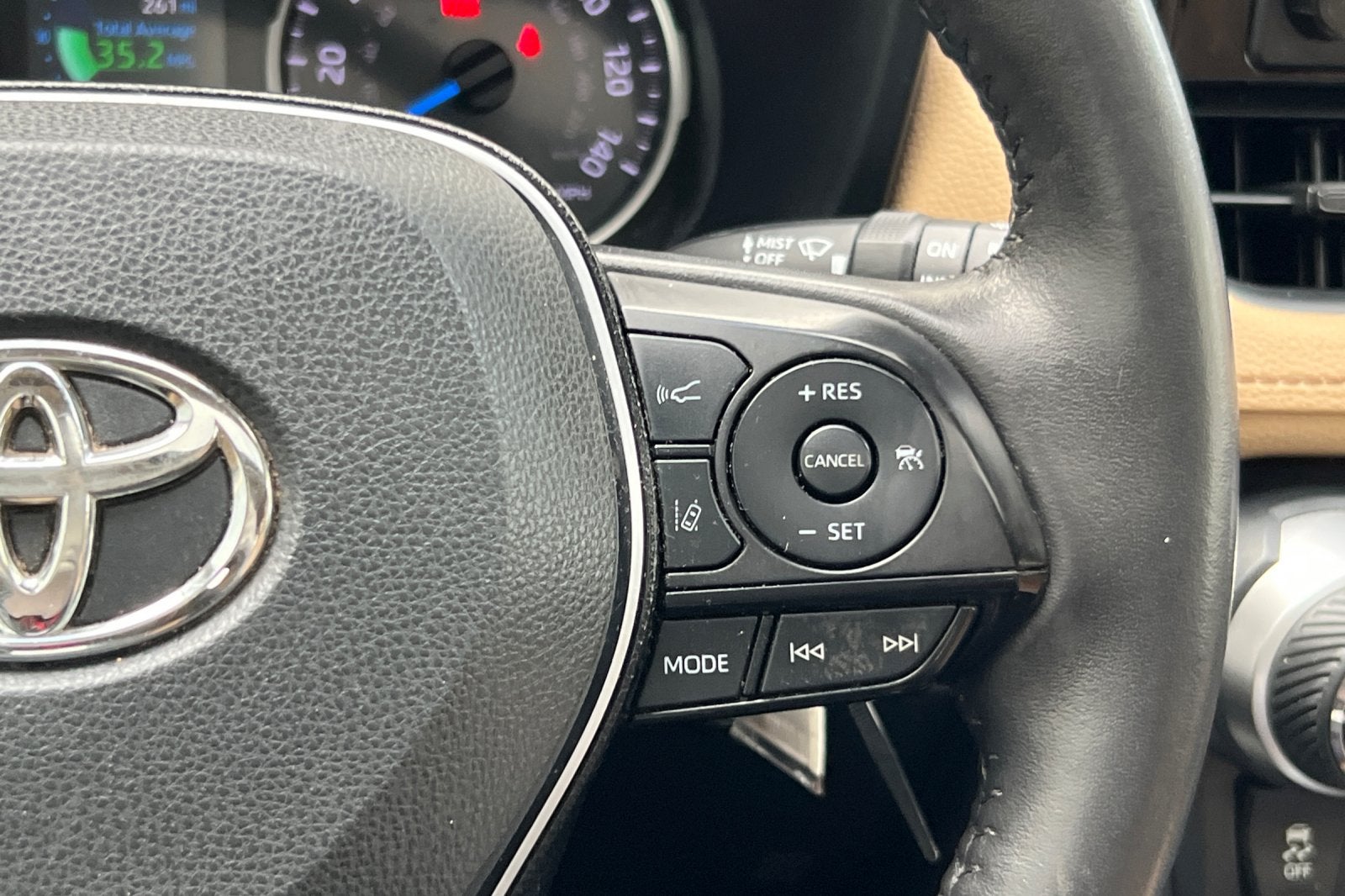 2019 Toyota RAV4 Hybrid XLE