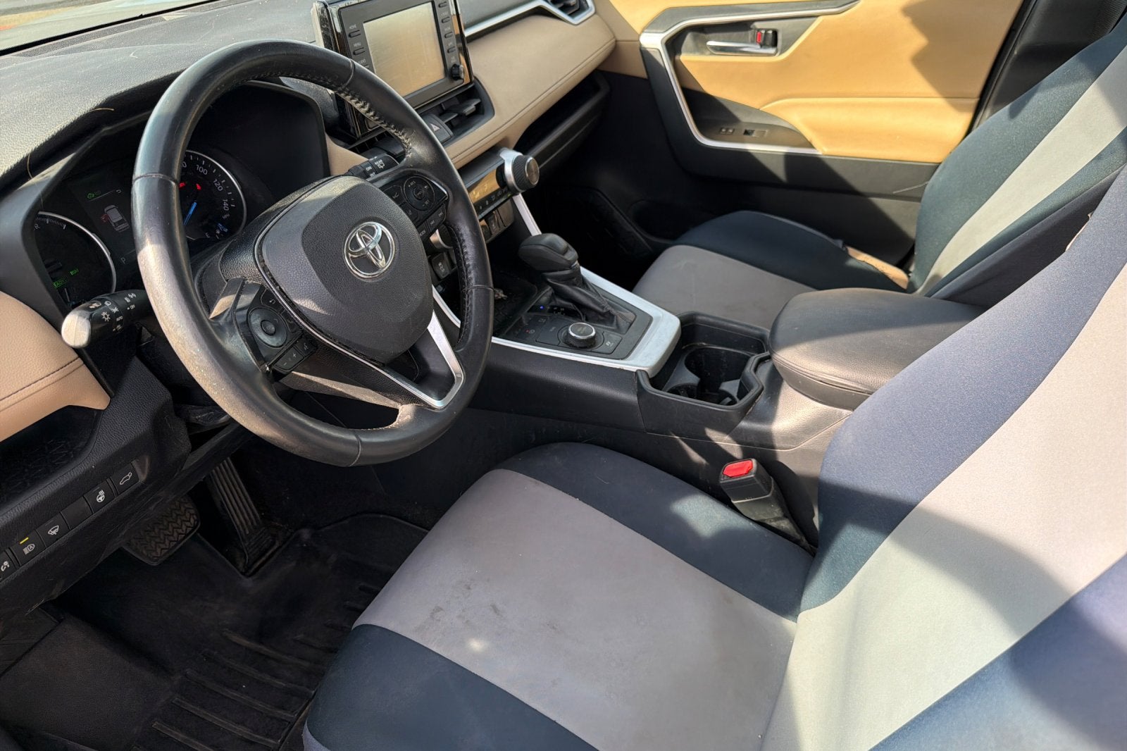 2019 Toyota RAV4 Hybrid XLE
