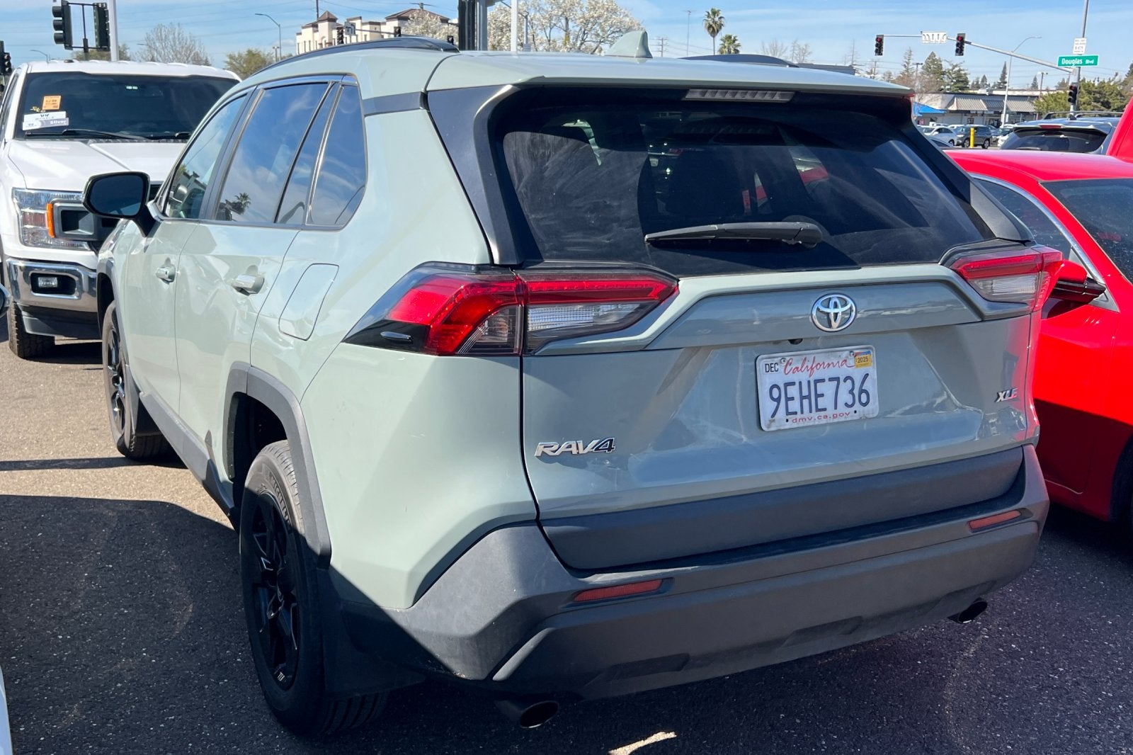 2023 Toyota RAV4 XLE