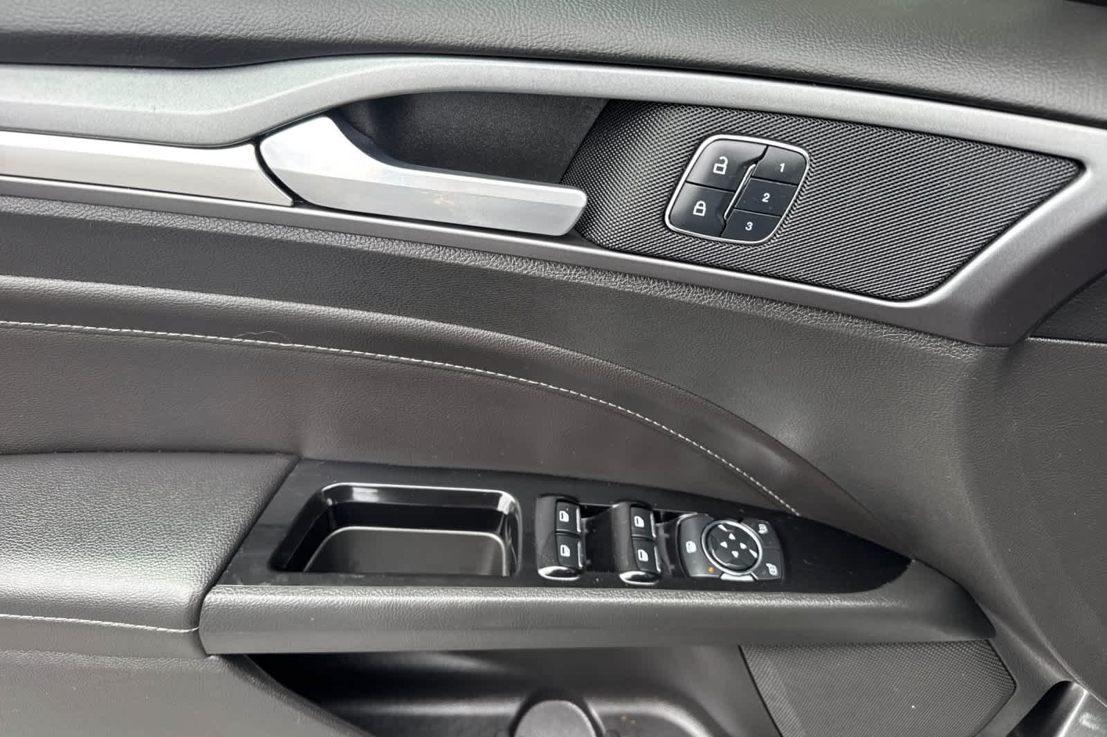 2016 Ford Fusion Energi Titanium