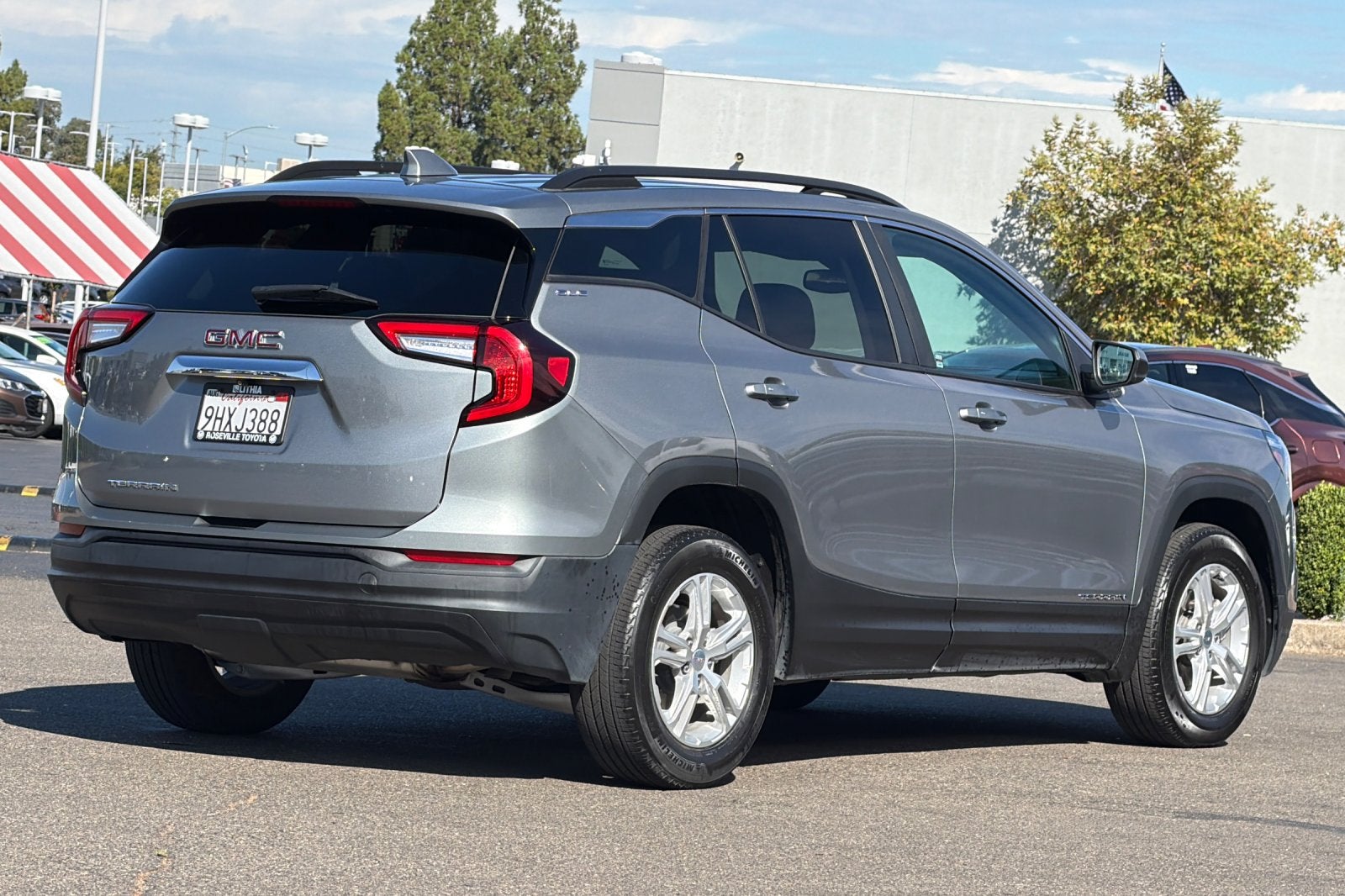 2023 GMC Terrain SLE
