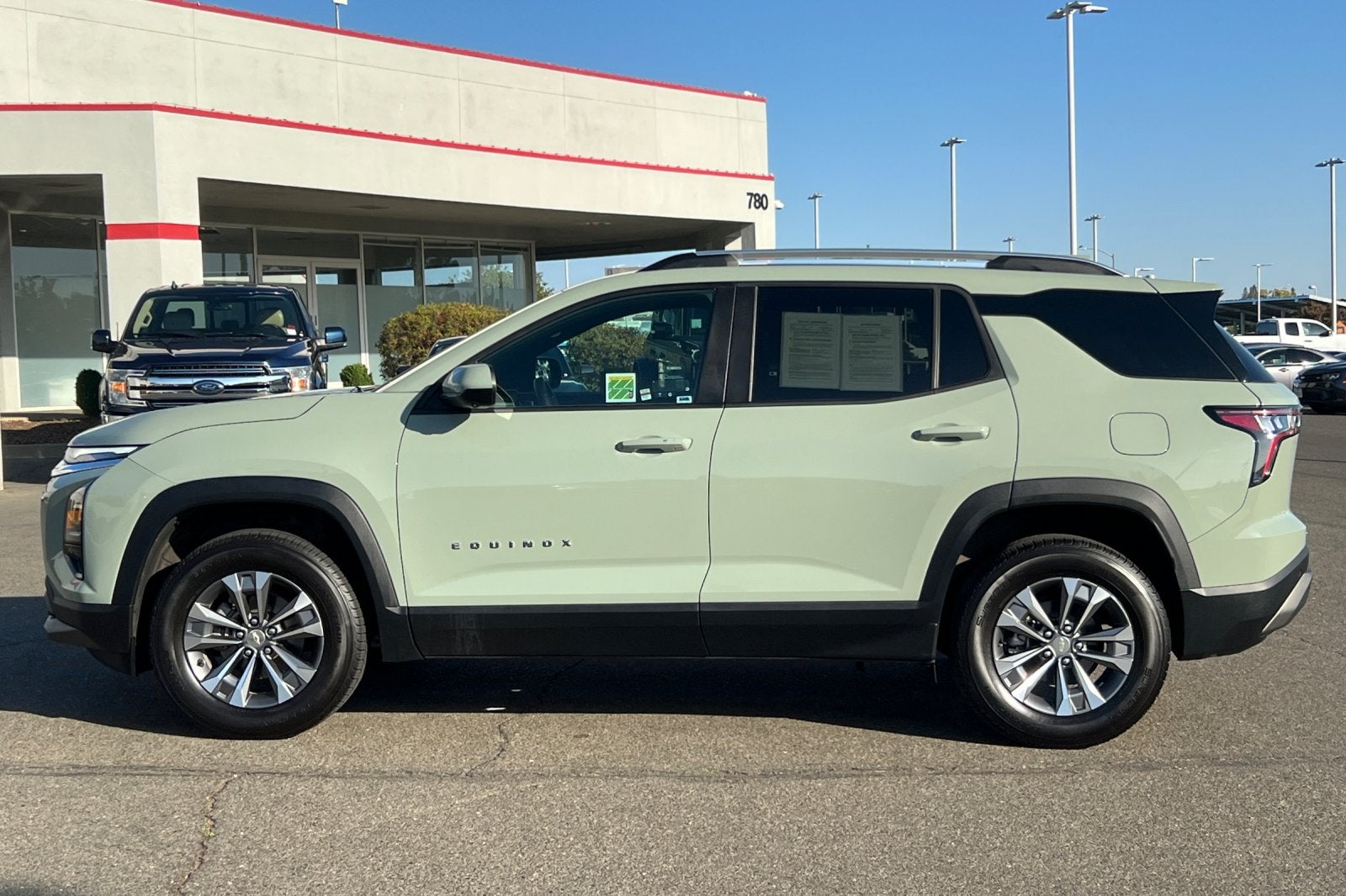 2025 Chevrolet Equinox AWD LT