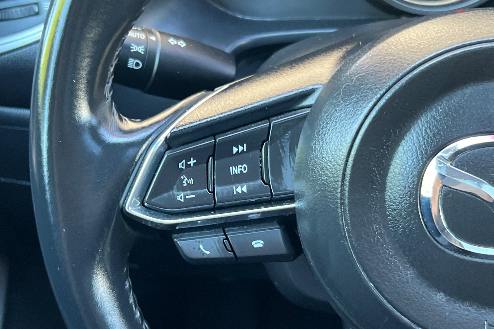 2018 Mazda Mazda3 5-Door Touring