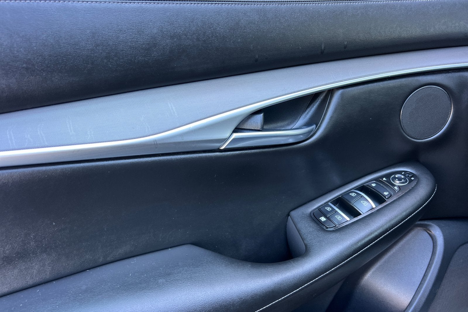 2022 INFINITI QX50 LUXE