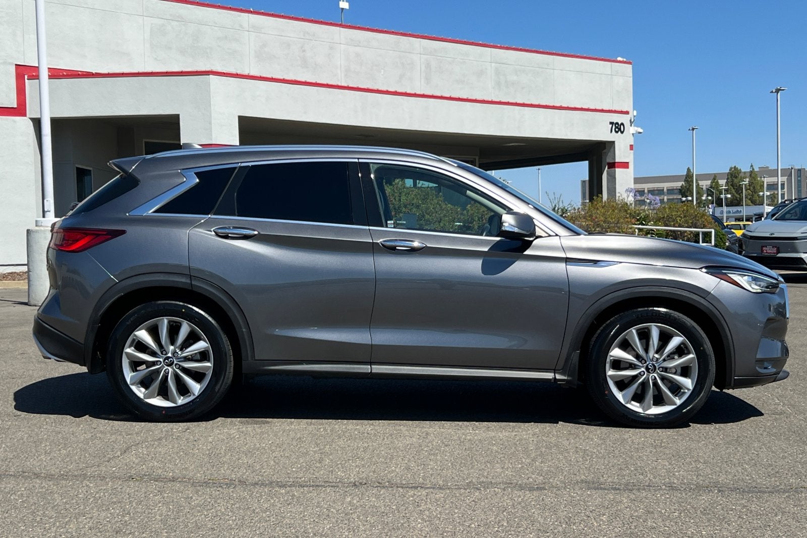 2022 INFINITI QX50 LUXE