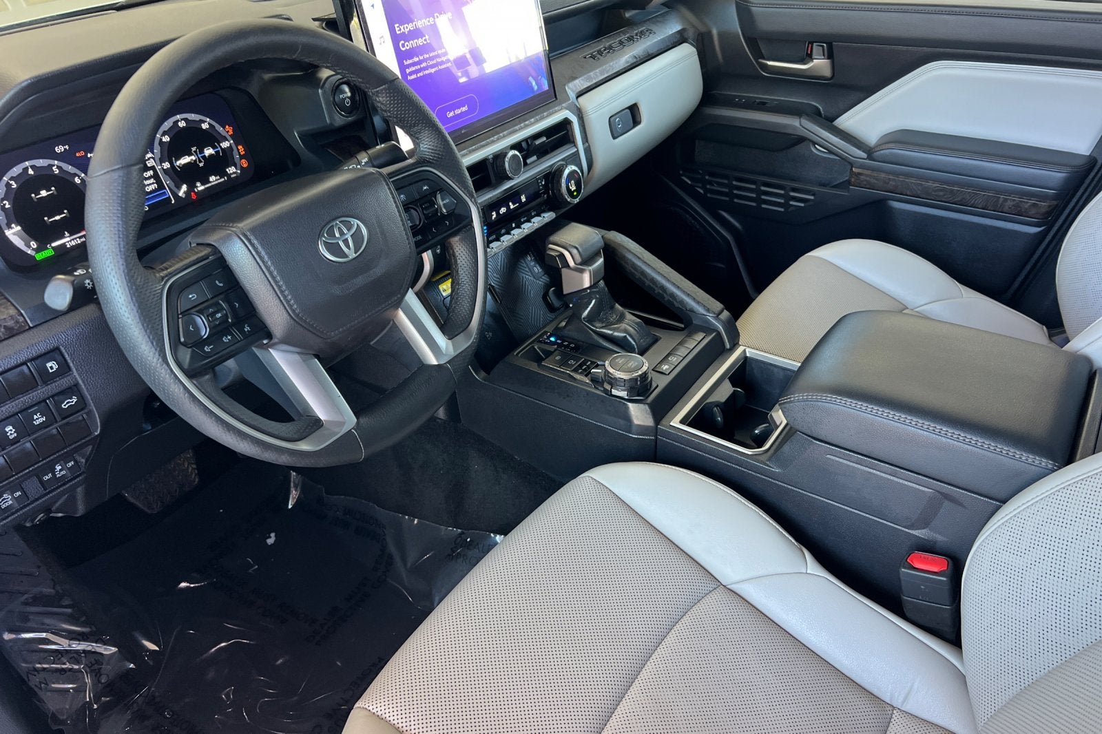 2024 Toyota Tacoma Limited Hybrid